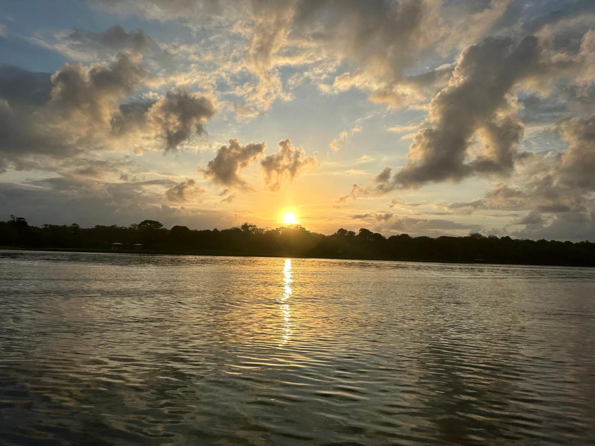 Hotel Tortuguero7 Lake View Esterno foto